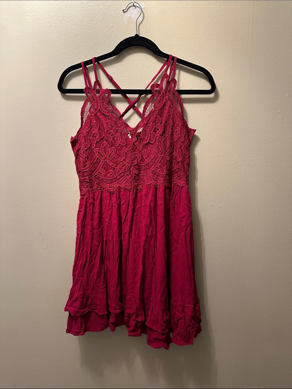 entro Red Lace-Top Mini Dress